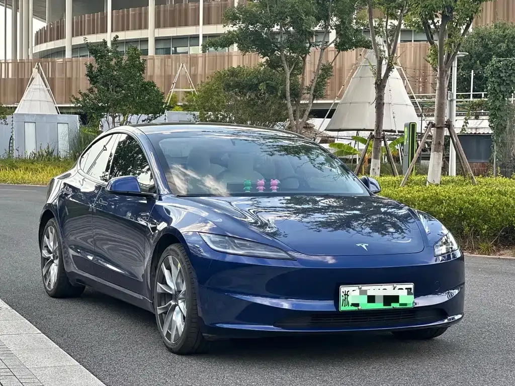 Tesla Model 3 — фото 7