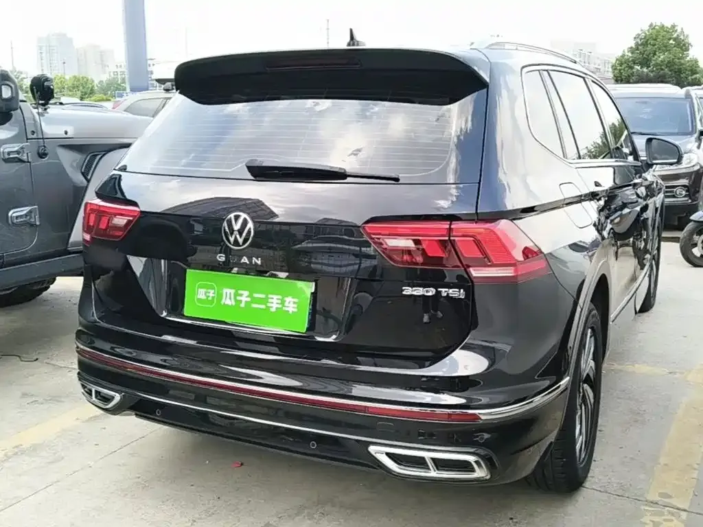 Volkswagen Tiguan L — фото 8