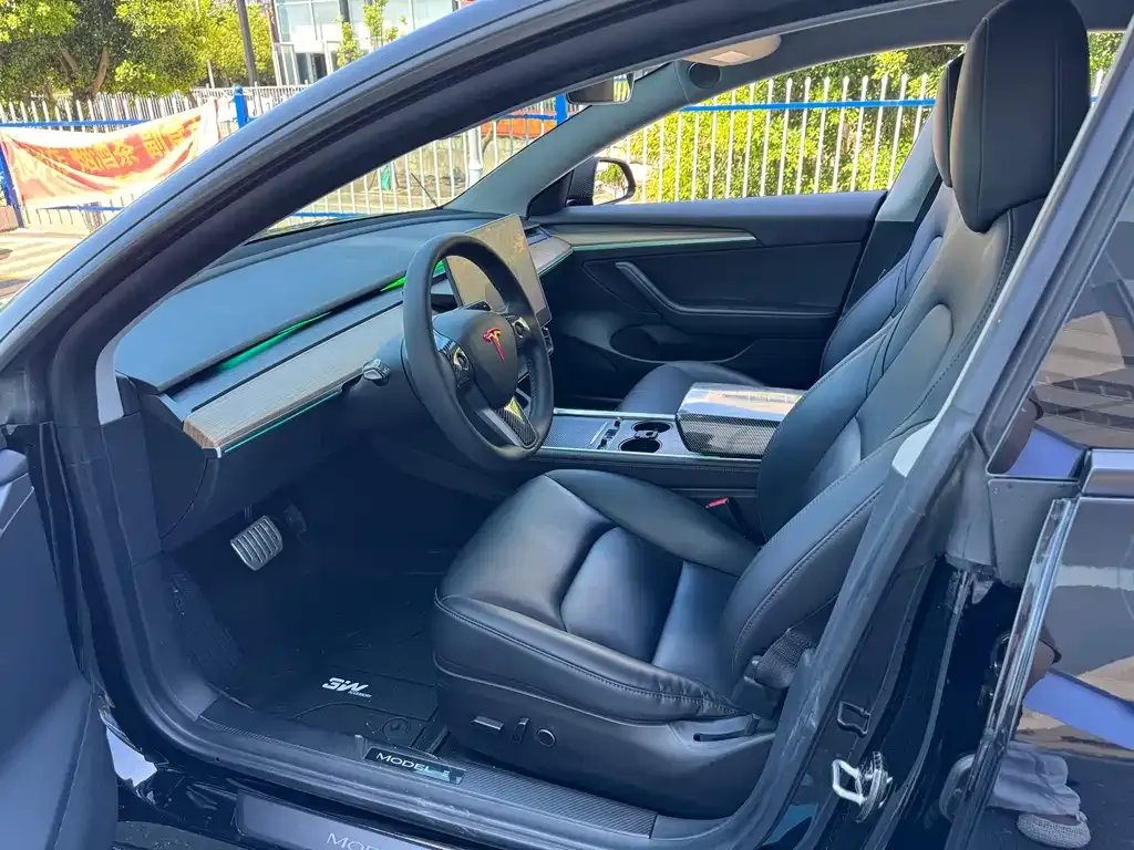 Tesla Model 3 — фото 6