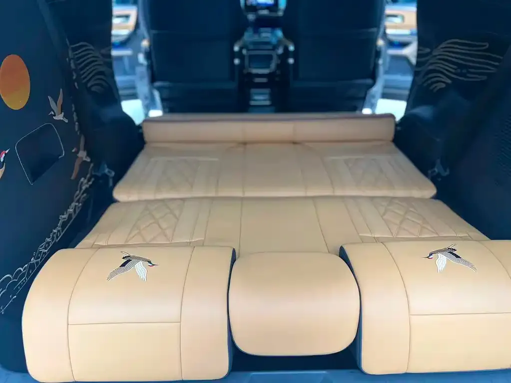 Toyota Sienna — фото 2