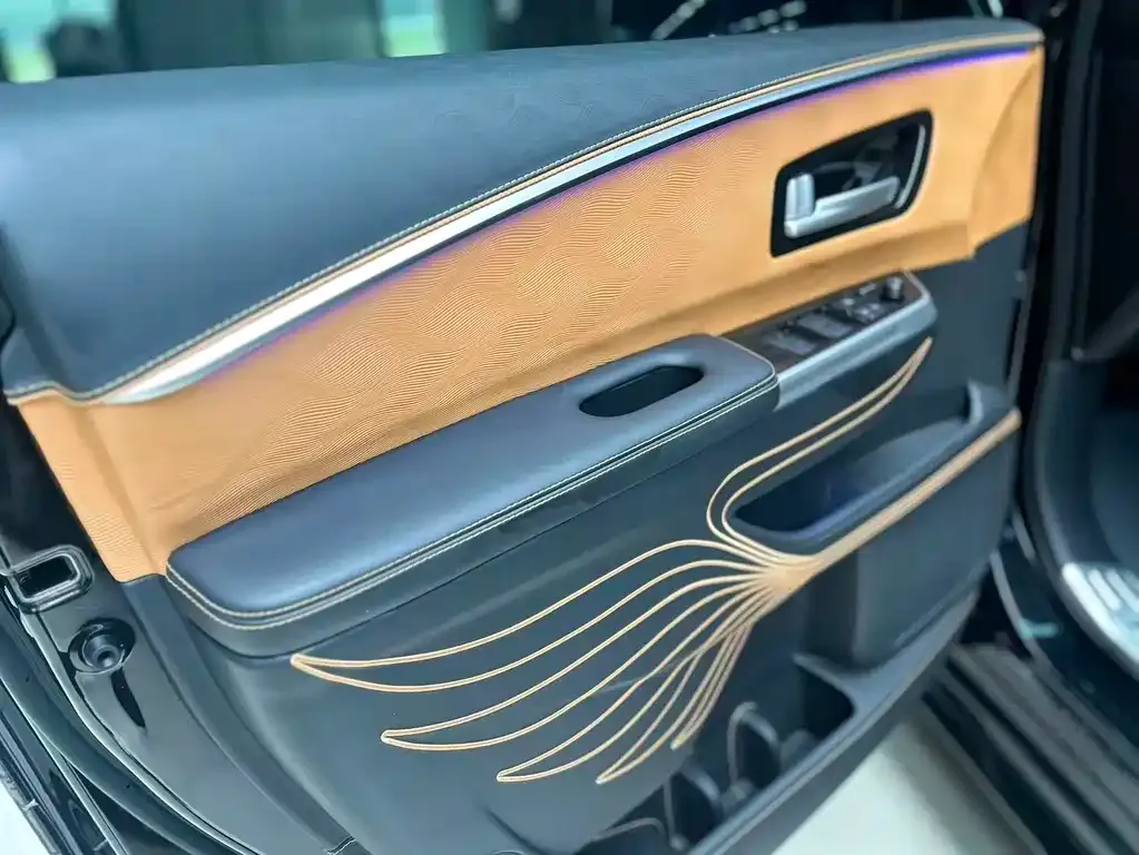 Toyota Sienna — фото 9
