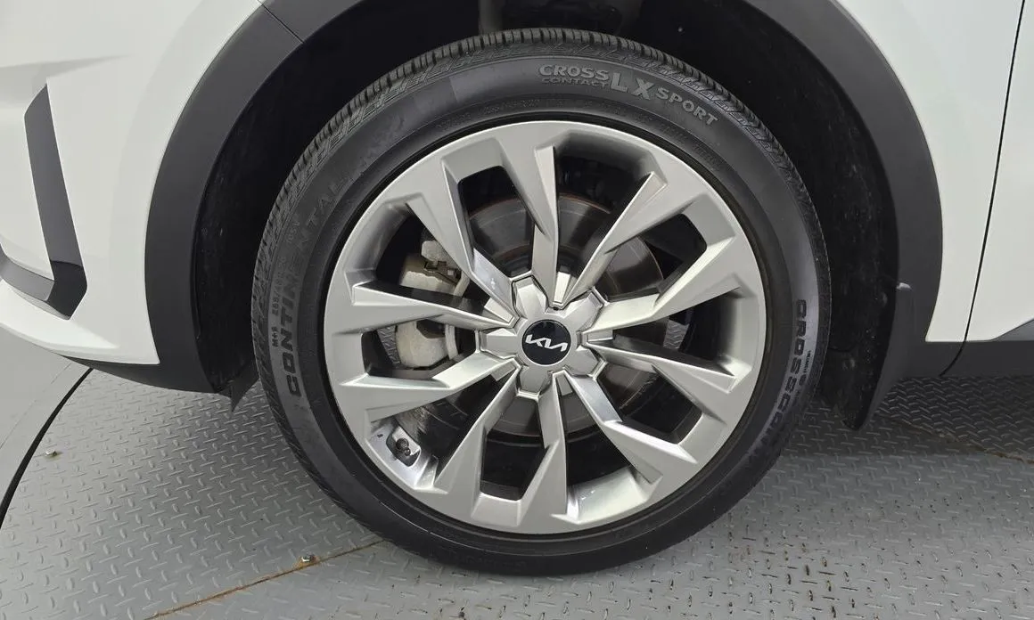 Kia Sorento — фото 10