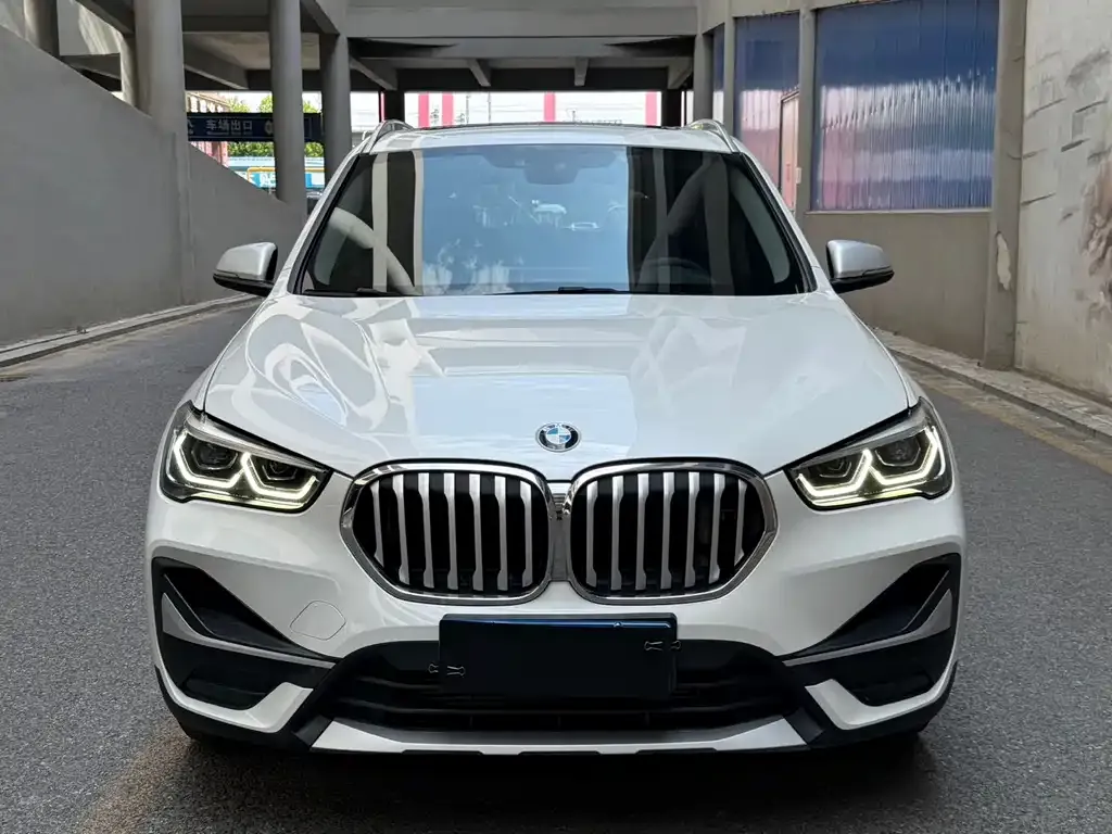 BMW X1 — фото 6