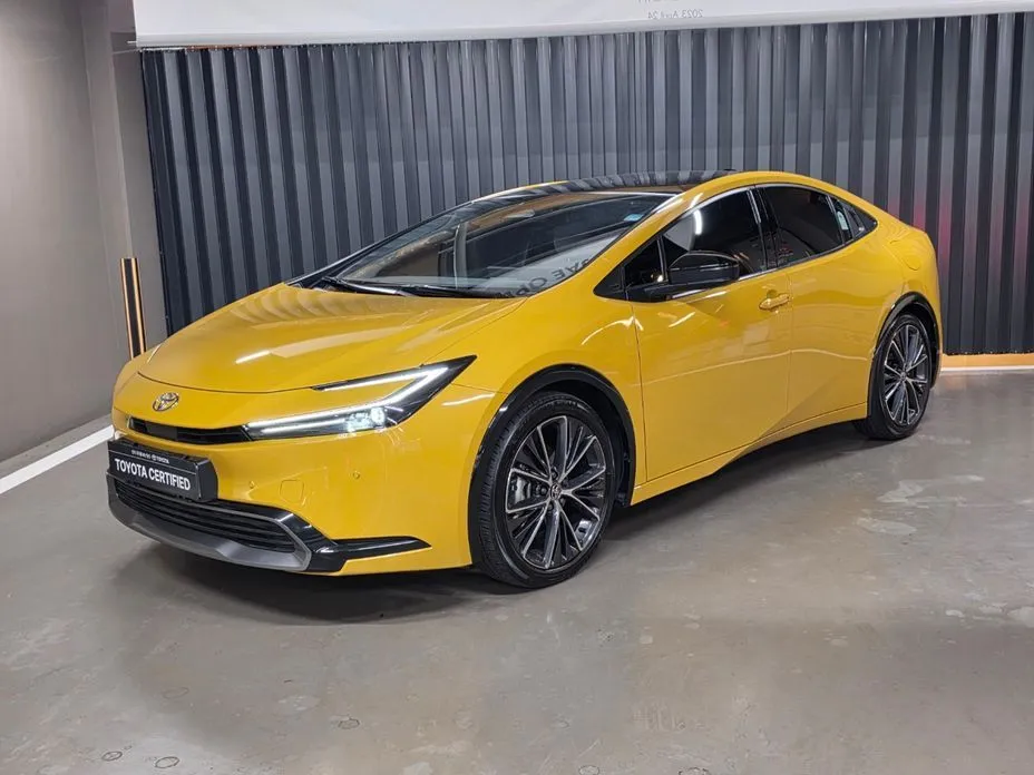 Toyota Prius — фото 1