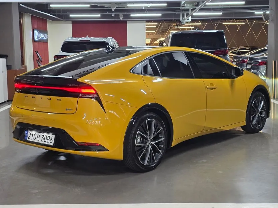 Toyota Prius — фото 9
