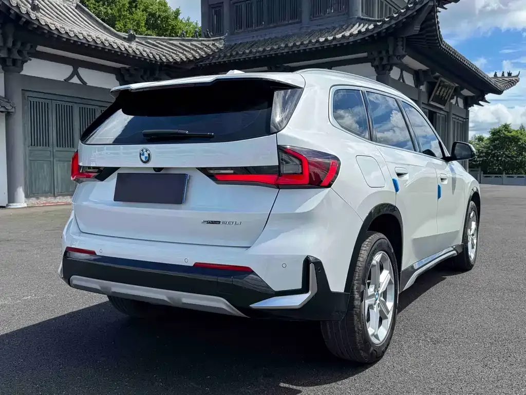 BMW X1 — фото 9