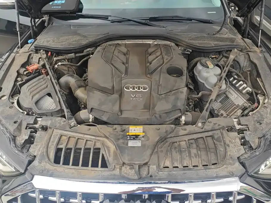 Audi A8 — фото 9