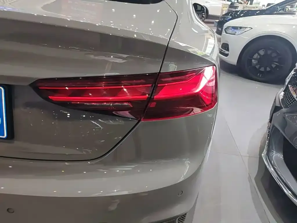 Audi A5 (Import) — фото 2