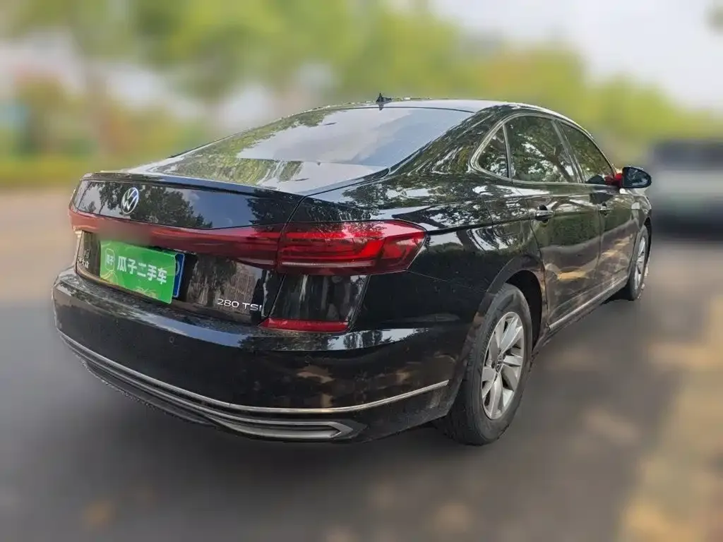 Volkswagen Passat — фото 10