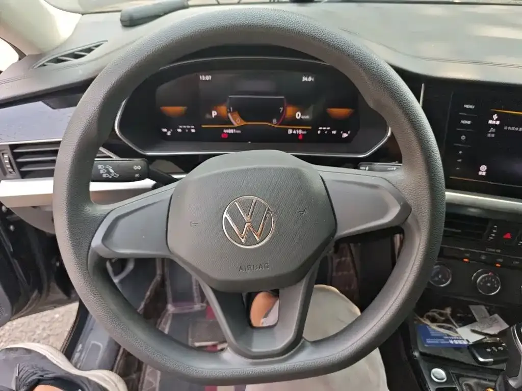Volkswagen Passat — фото 6