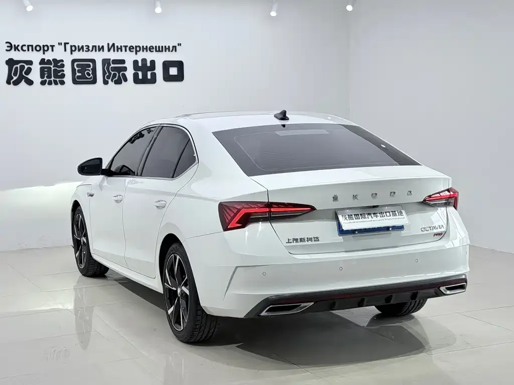 Skoda Octavia — фото 3