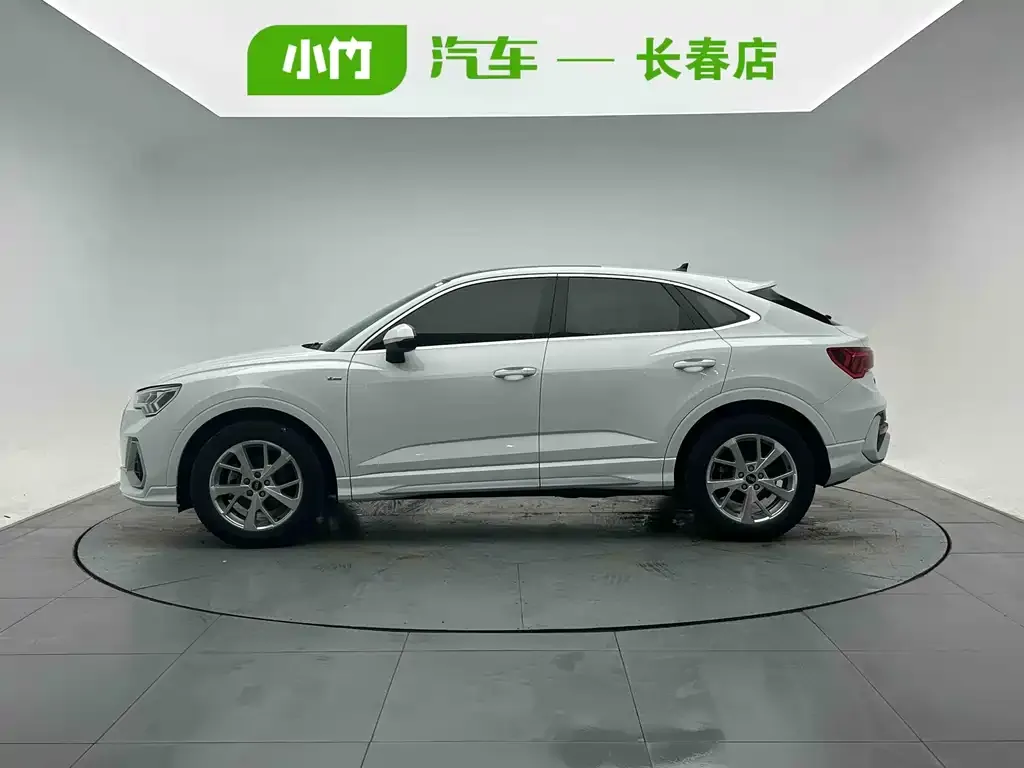 Audi Q3 Sportback — фото 6
