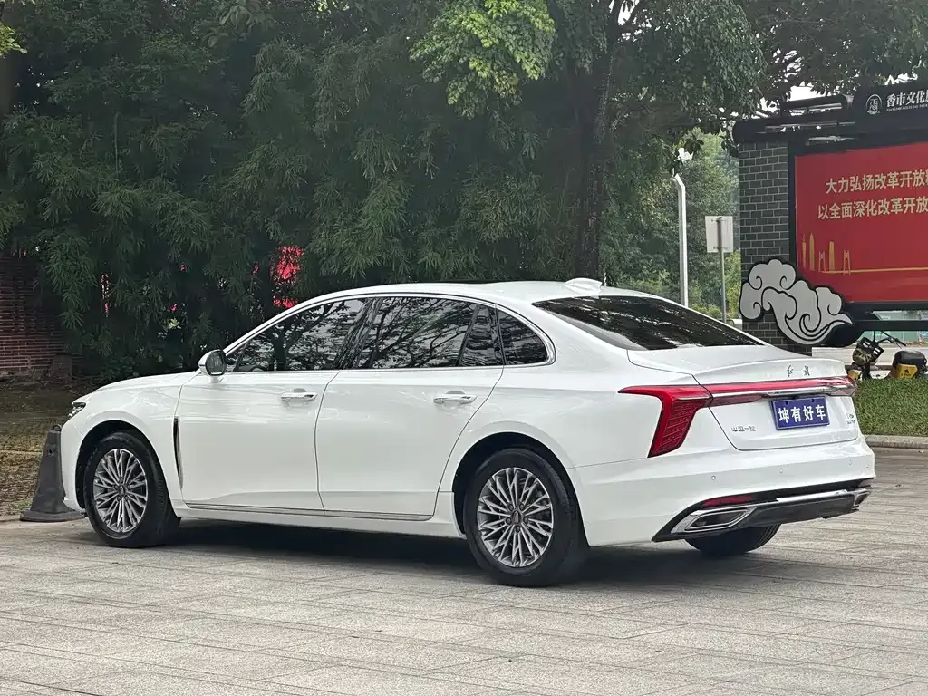 Hongqi H5 — фото 2