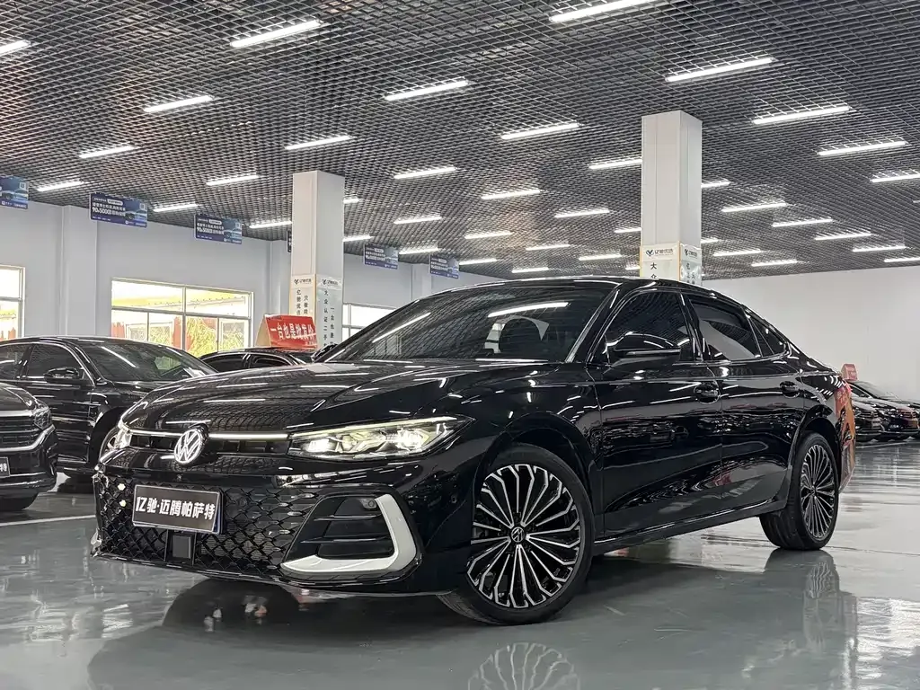 Volkswagen Passat — фото 1