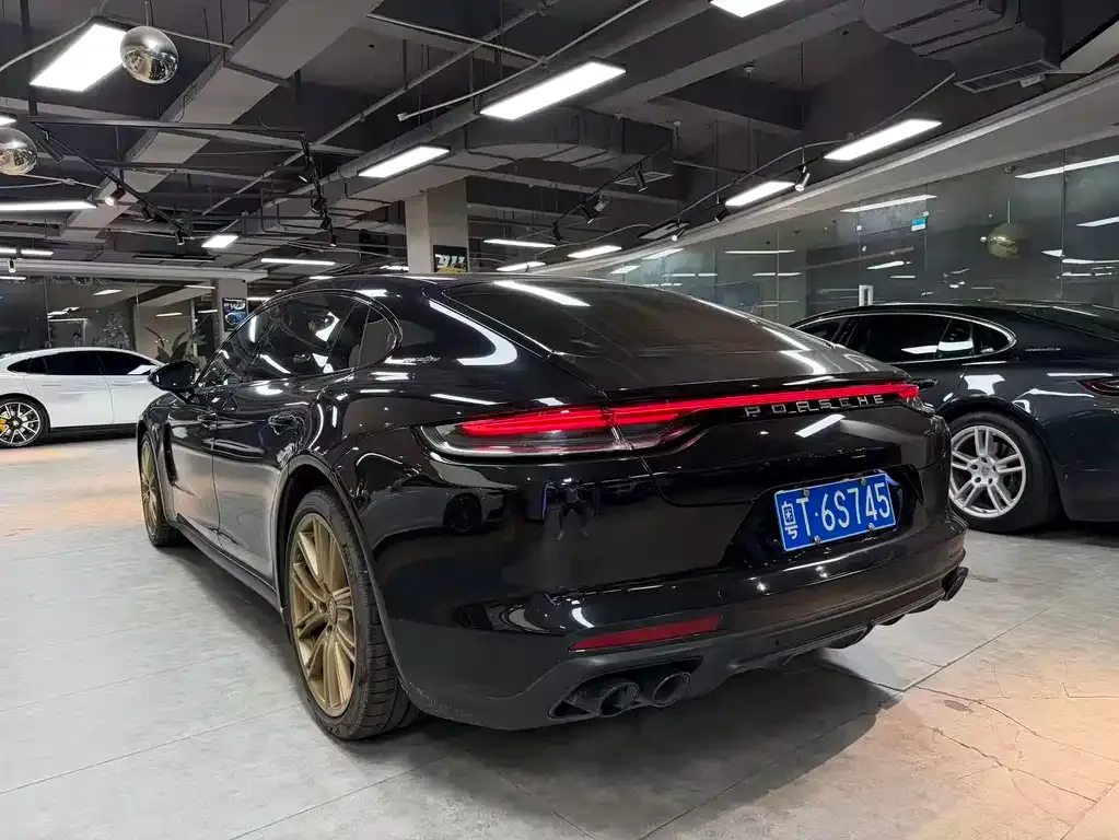 Porsche Panamera — фото 9