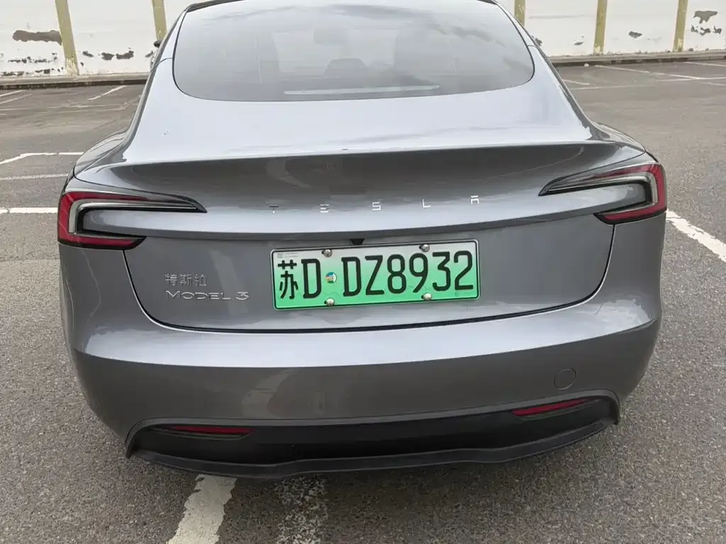 Tesla Model 3 — фото 9