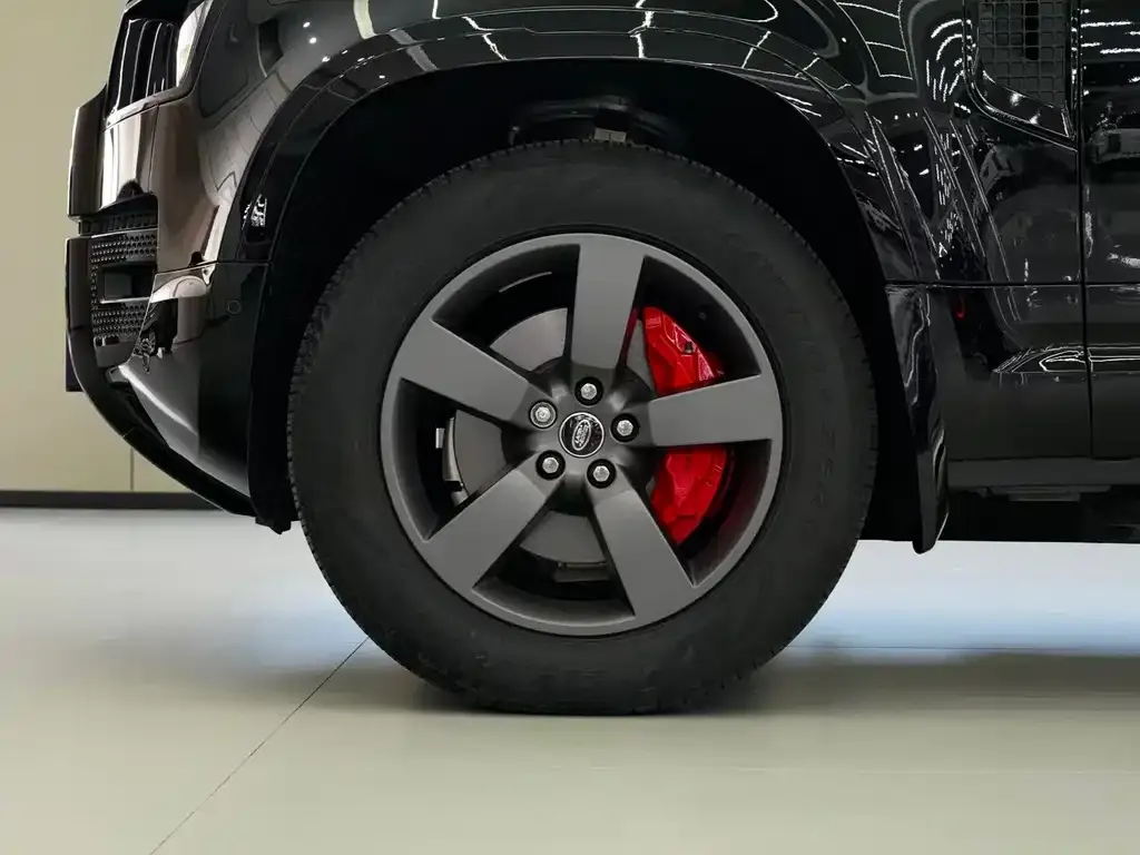 Land Rover Defender — фото 10