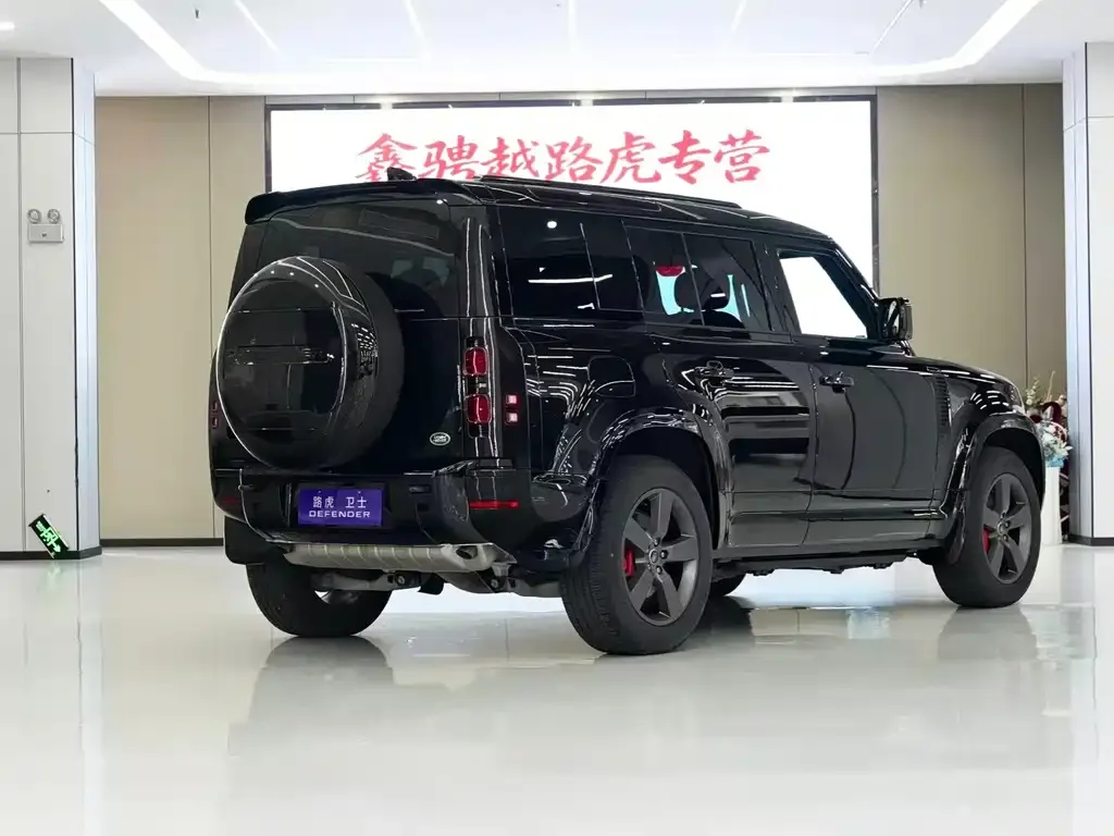 Land Rover Defender — фото 4