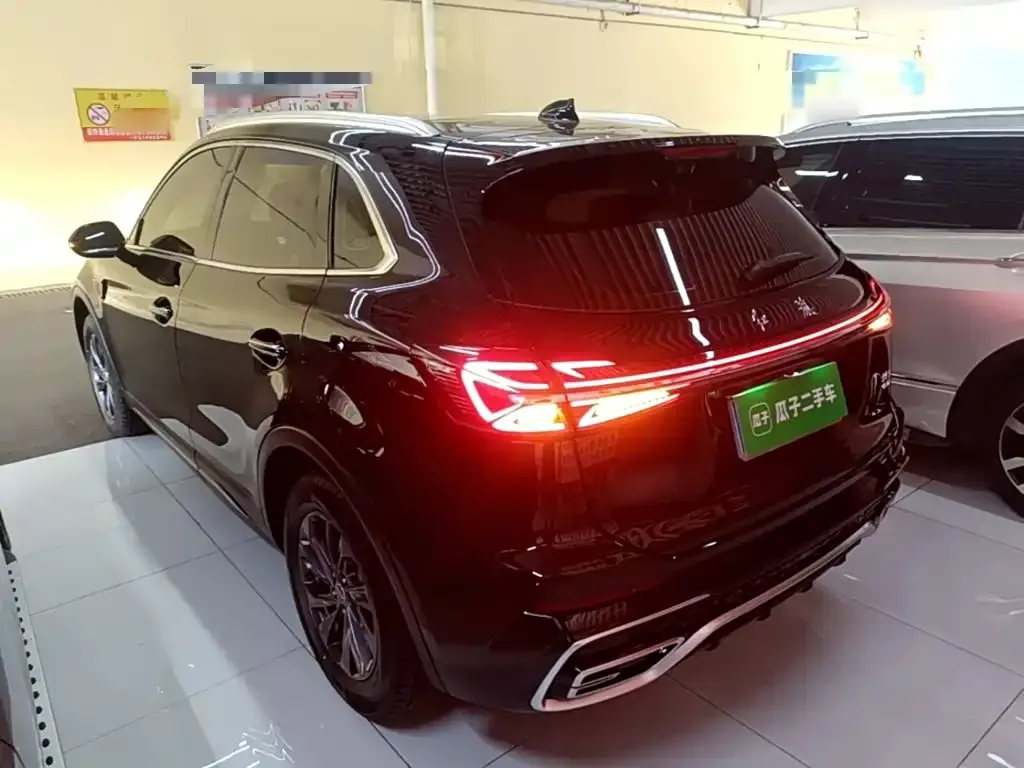Hongqi HS5 — фото 10