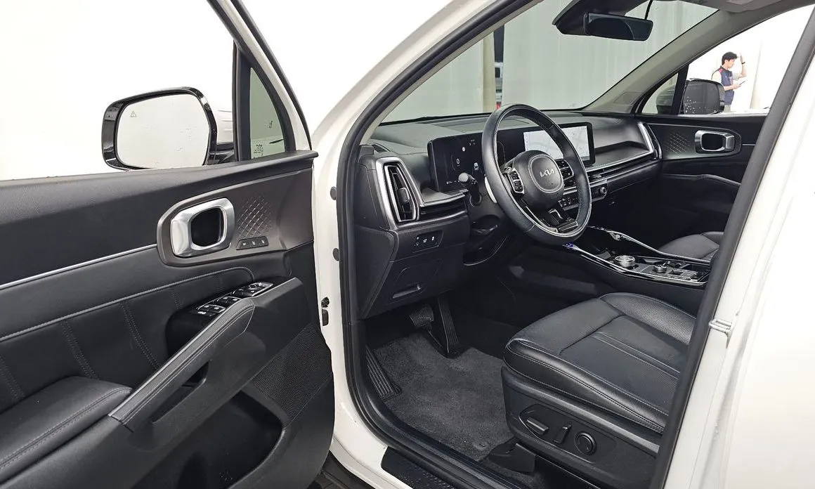 Kia Sorento — фото 9