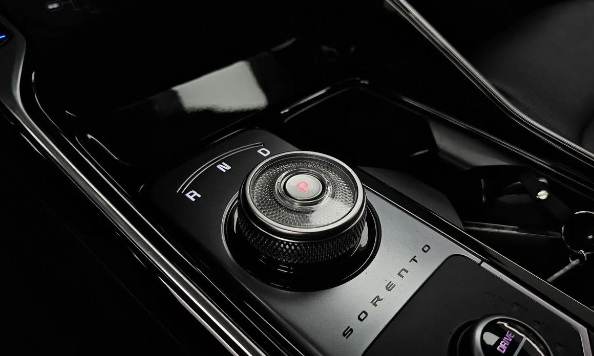 Kia Sorento — фото 6