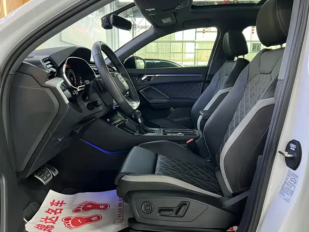 Audi Q3 Sportback — фото 7