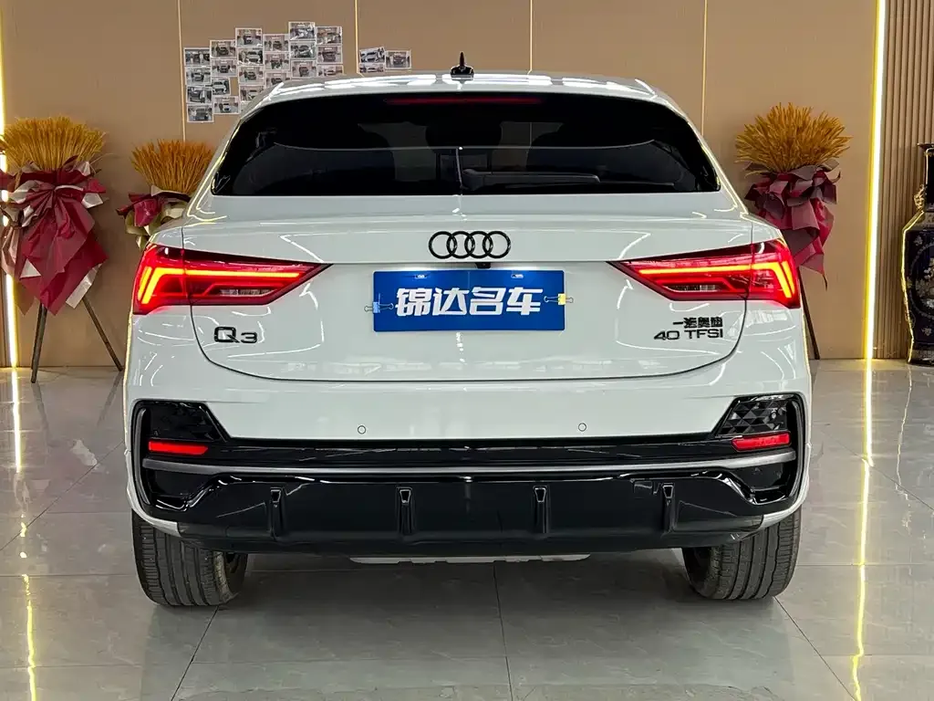 Audi Q3 Sportback — фото 8
