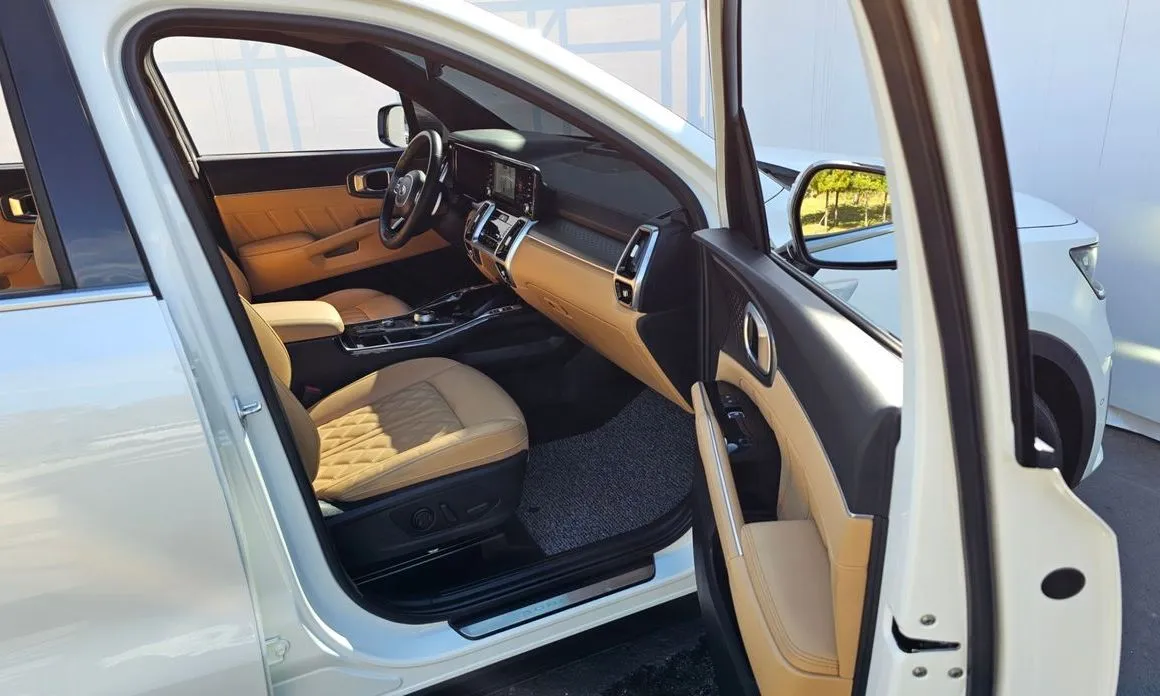 Kia Sorento — фото 7