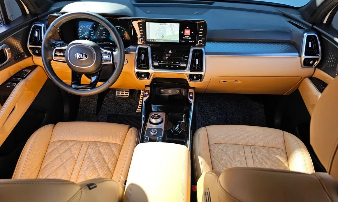 Kia Sorento — фото 10