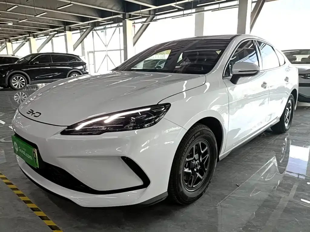 BYD Seal 05 DM-i — фото 1