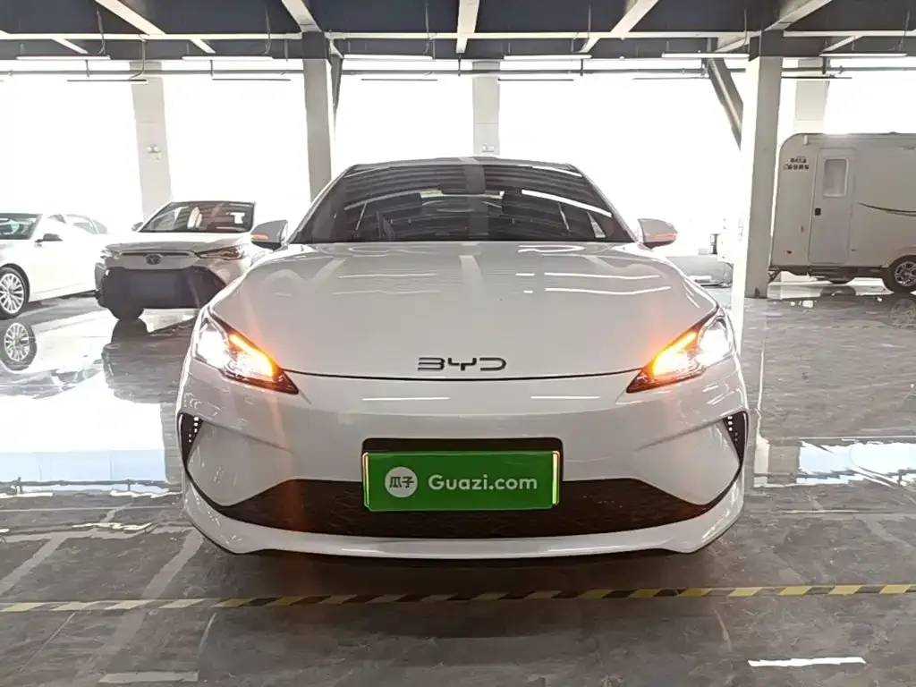 BYD Seal 05 DM-i — фото 8