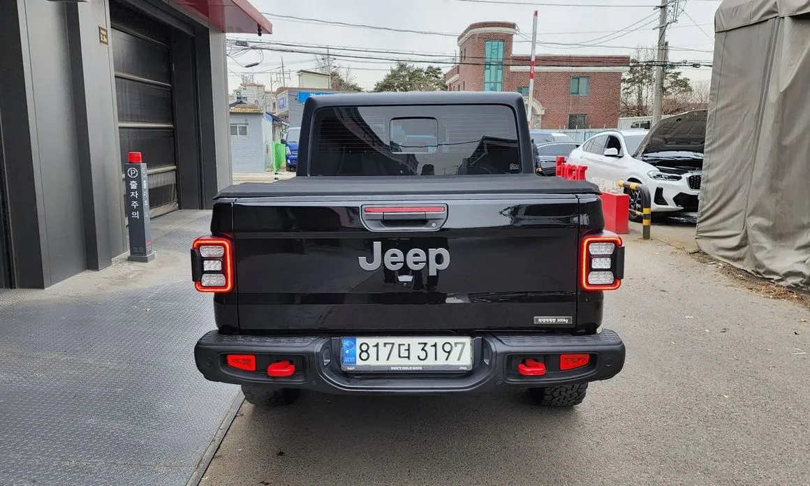 Jeep Gladiator — фото 8