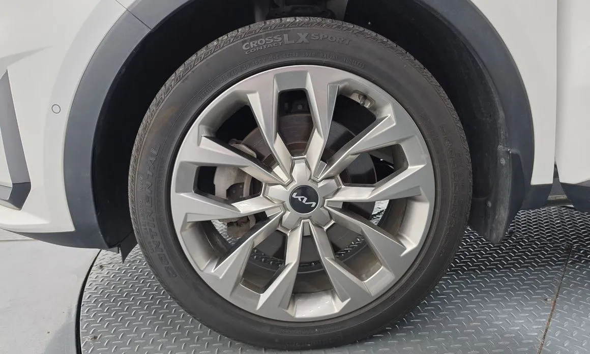 Kia Sorento — фото 10