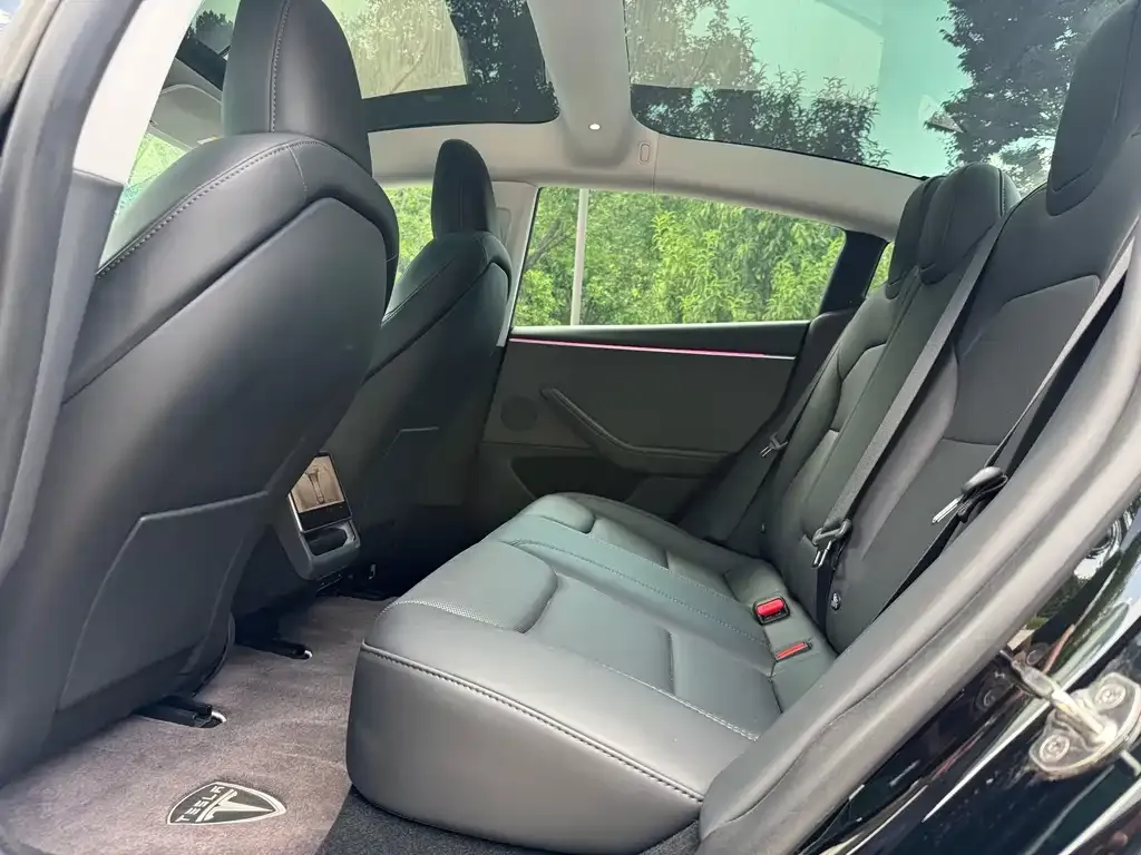 Tesla Model 3 — фото 3