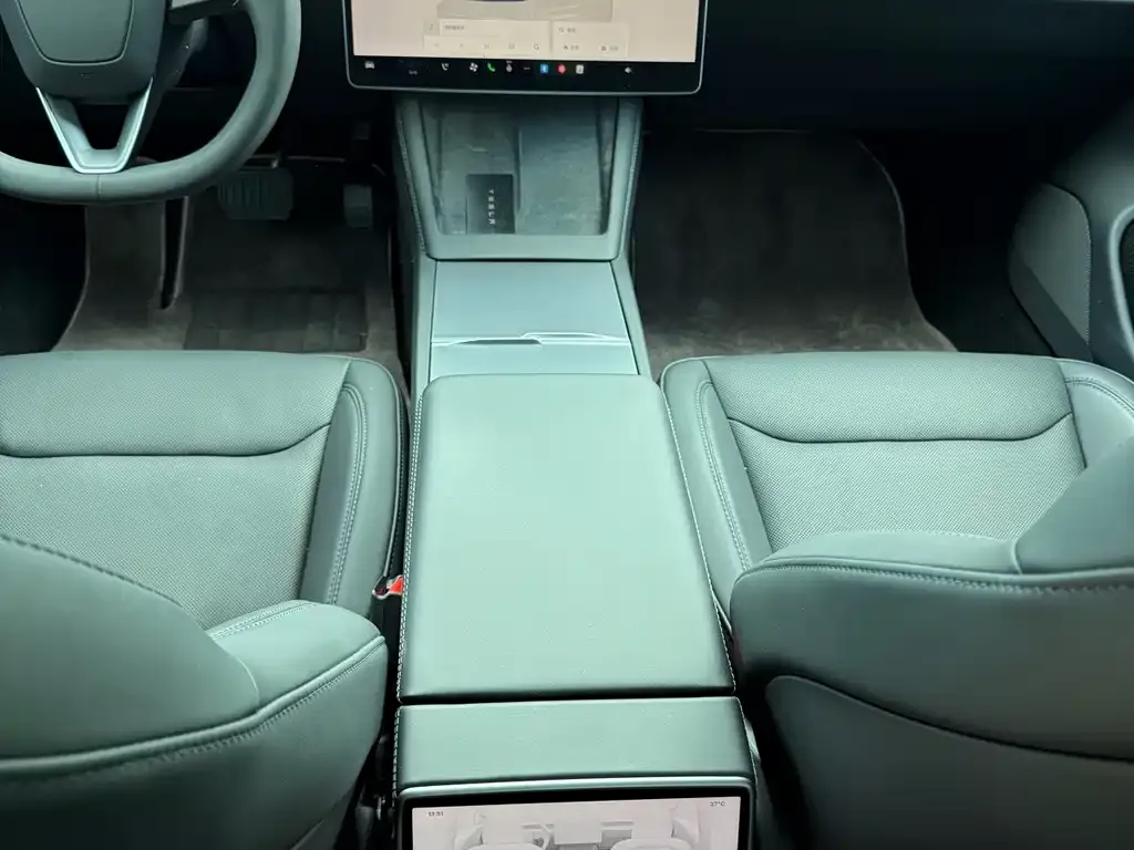 Tesla Model 3 — фото 6