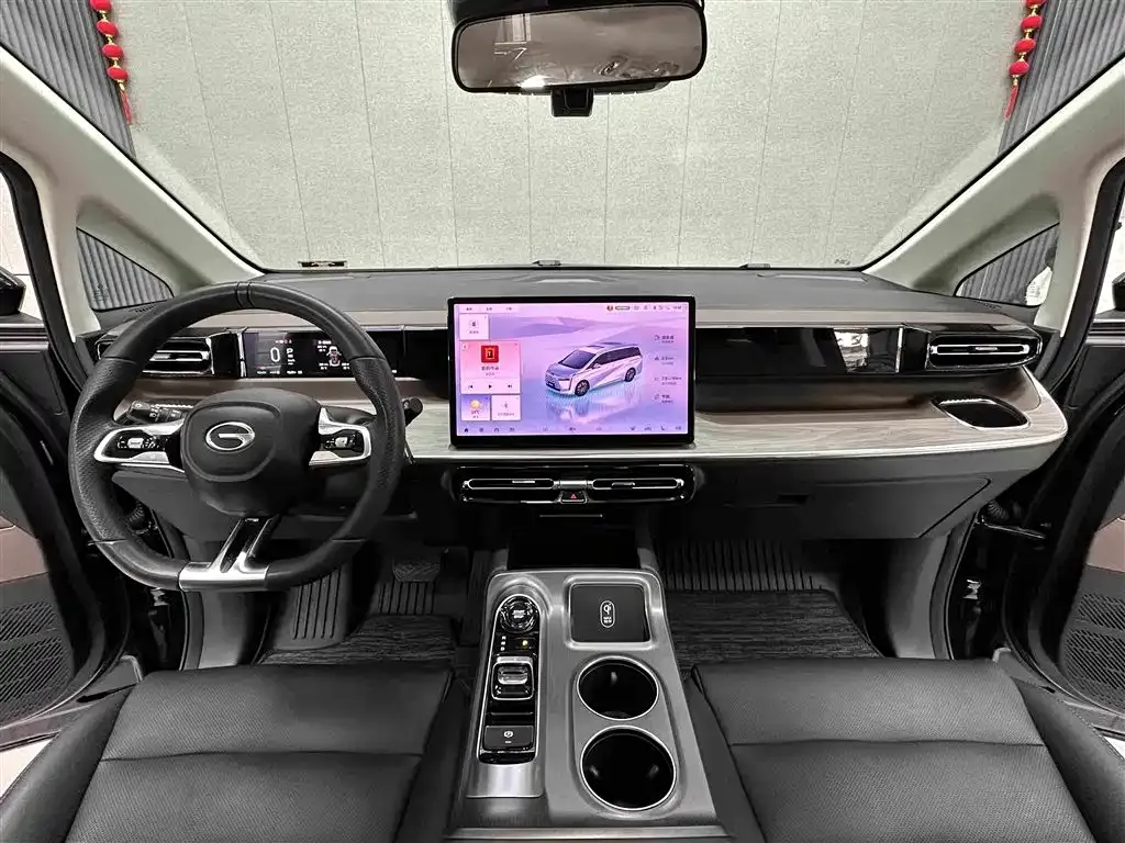 GAC Motor Trumpchi E8 — фото 10
