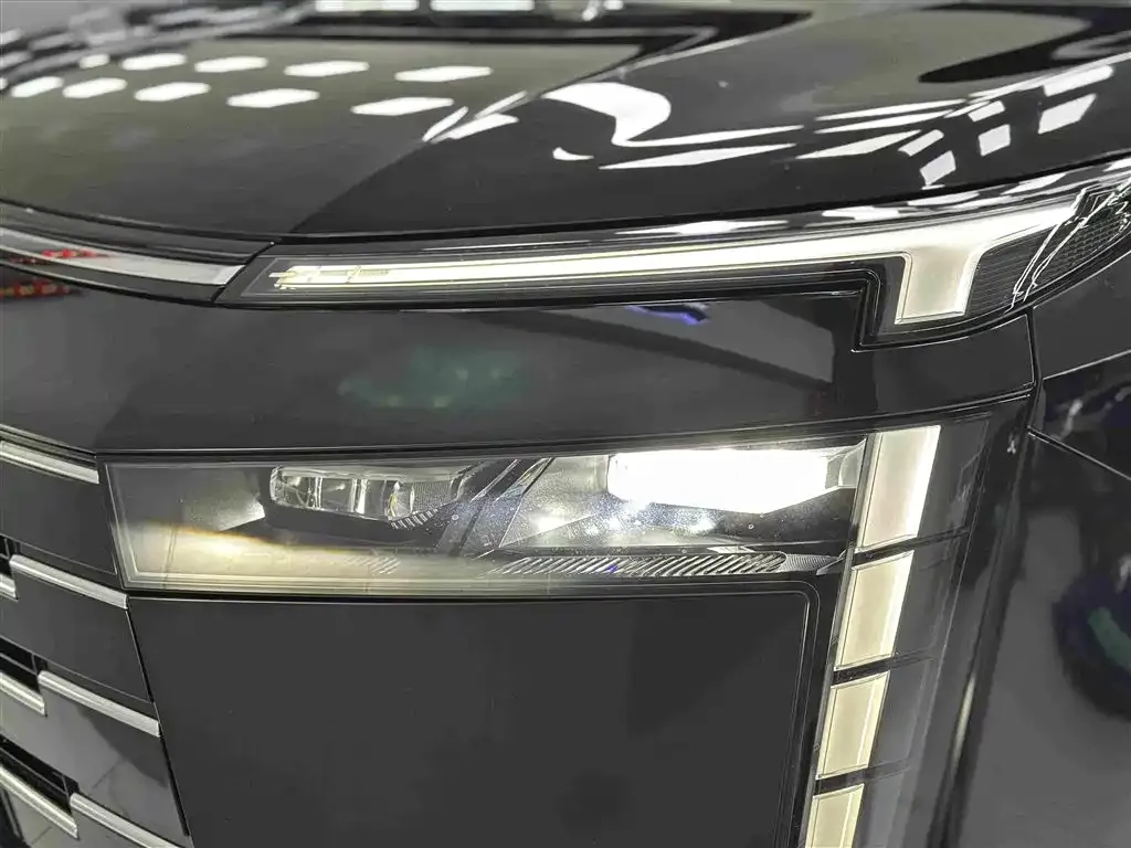 GAC Motor Trumpchi E8 — фото 7