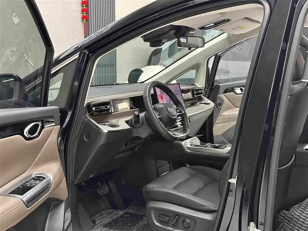 GAC Motor Trumpchi E8 — фото 5