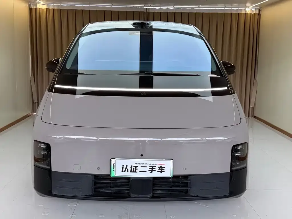 Li Auto MEGA — фото 6