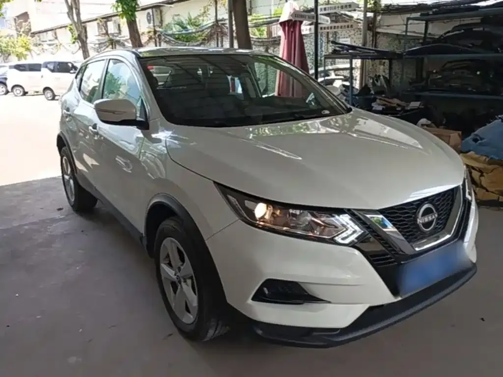 Nissan Qashqai — фото 10