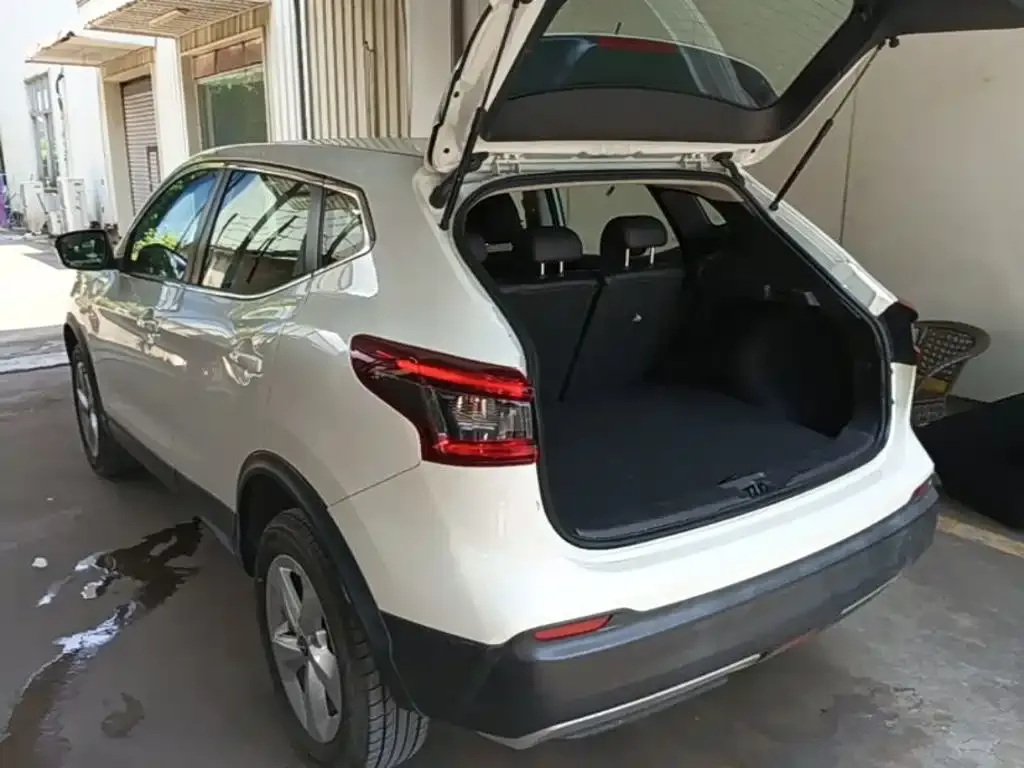 Nissan Qashqai — фото 8