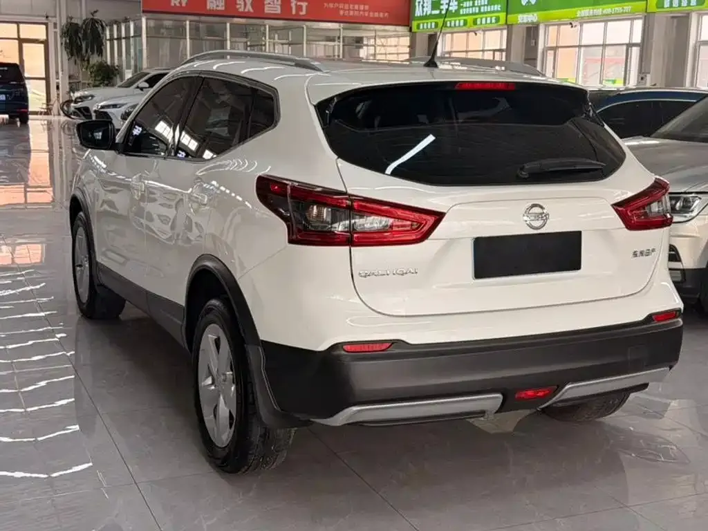 Nissan Qashqai — фото 5