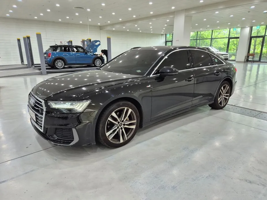 Audi A6 — фото 1