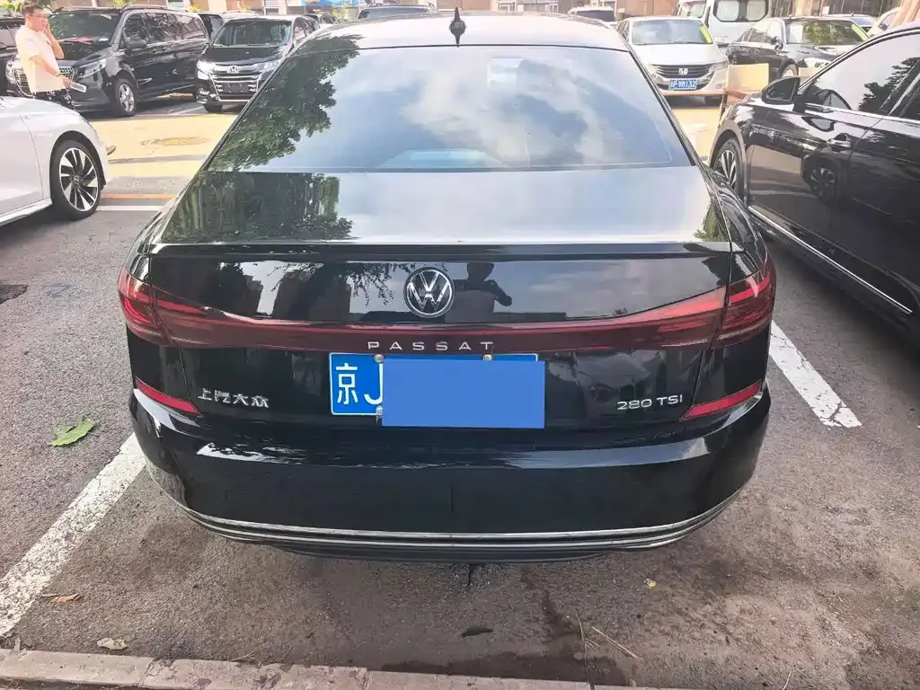 Volkswagen Passat — фото 4