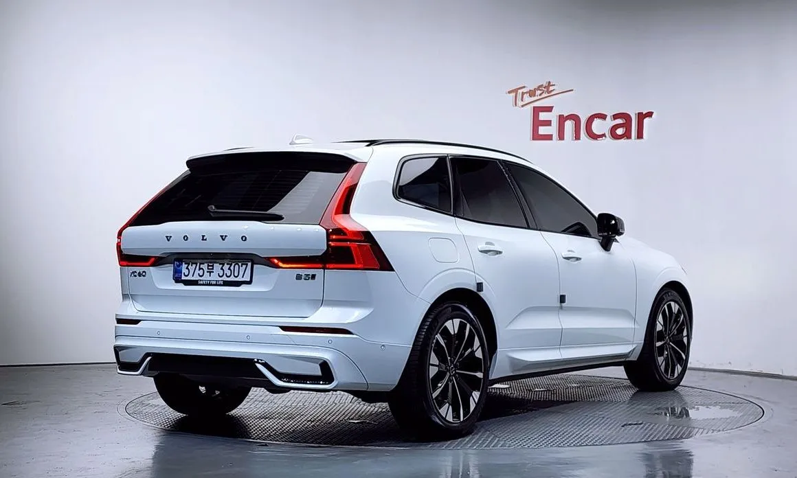 Volvo XC60 — фото 4