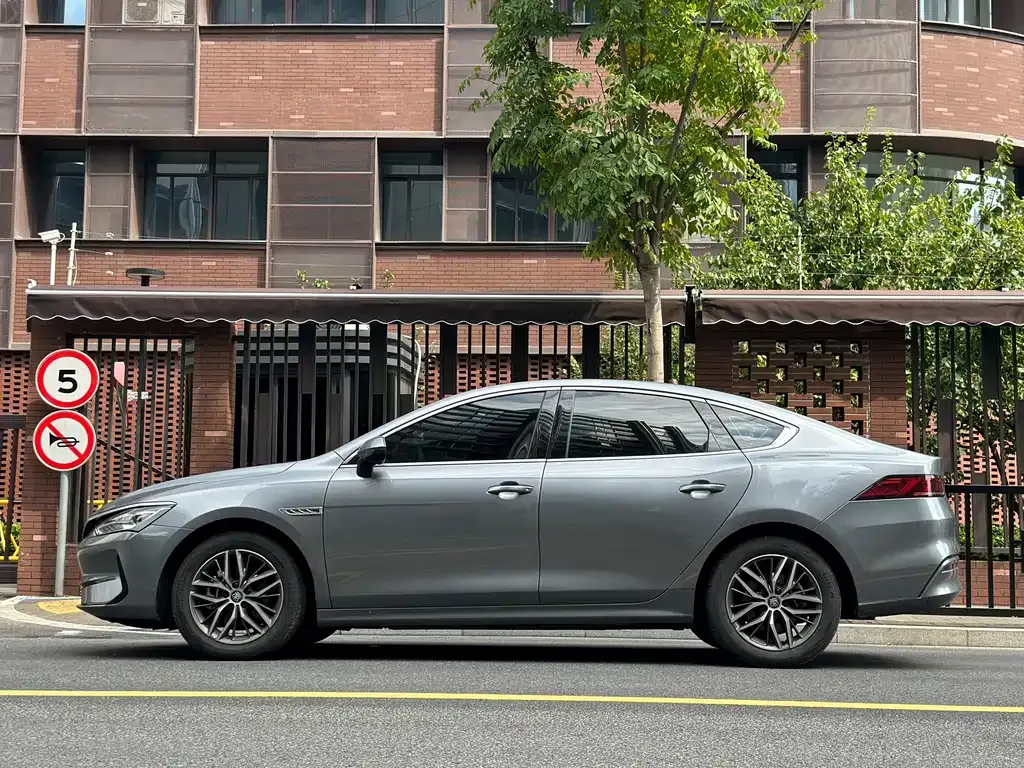 BYD Qin PLUS — фото 10