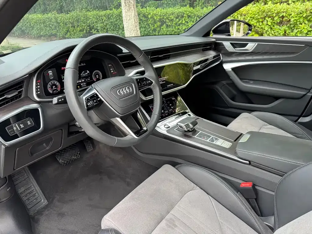 Audi A6L — фото 6