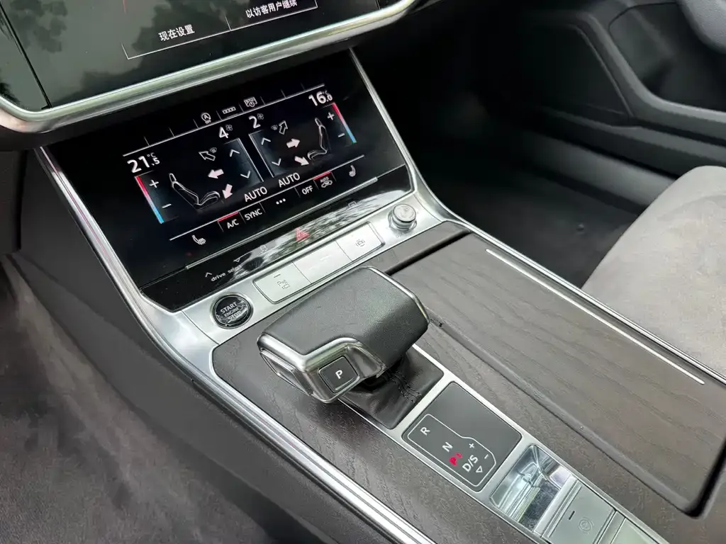 Audi A6L — фото 2