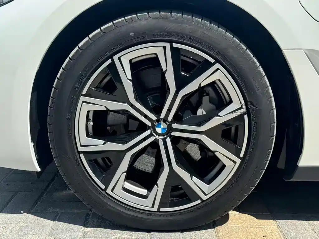 BMW i3 — фото 7