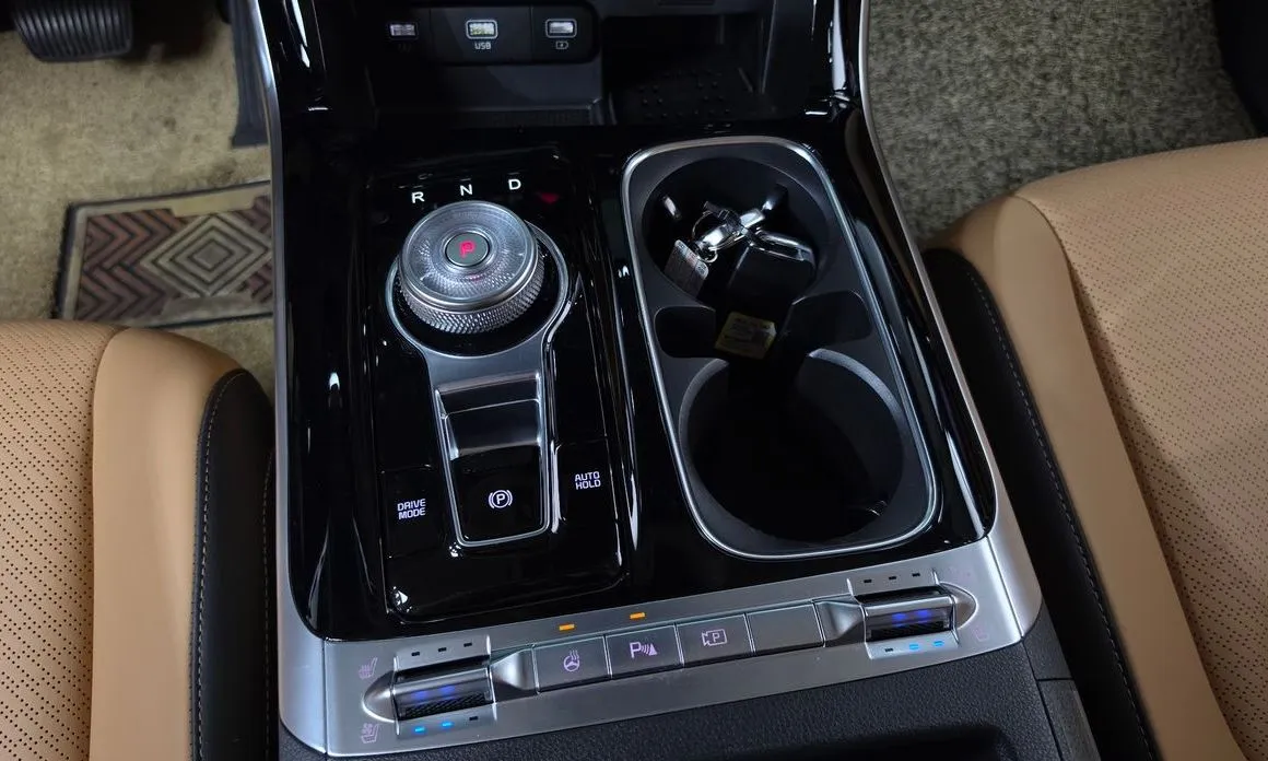 Kia Carnival — фото 10